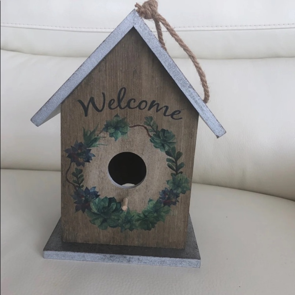 Rustic Shabby Chic "WELCOME" Birdhouse
NEW